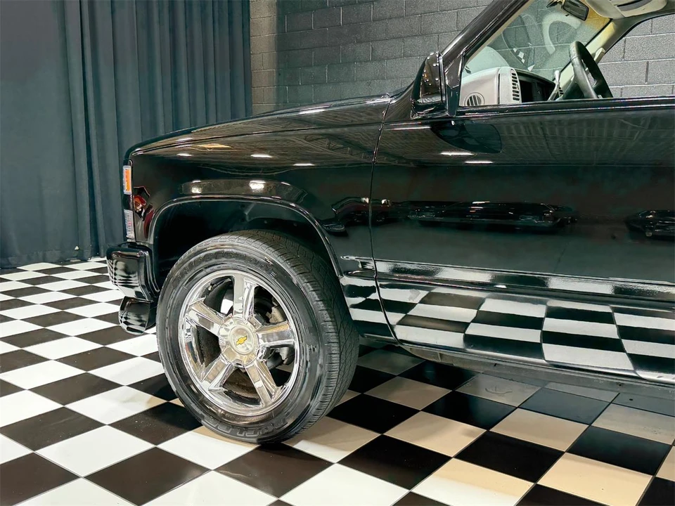 1999 Chevrolet Tahoe 1st Gen - Image 28 of 31