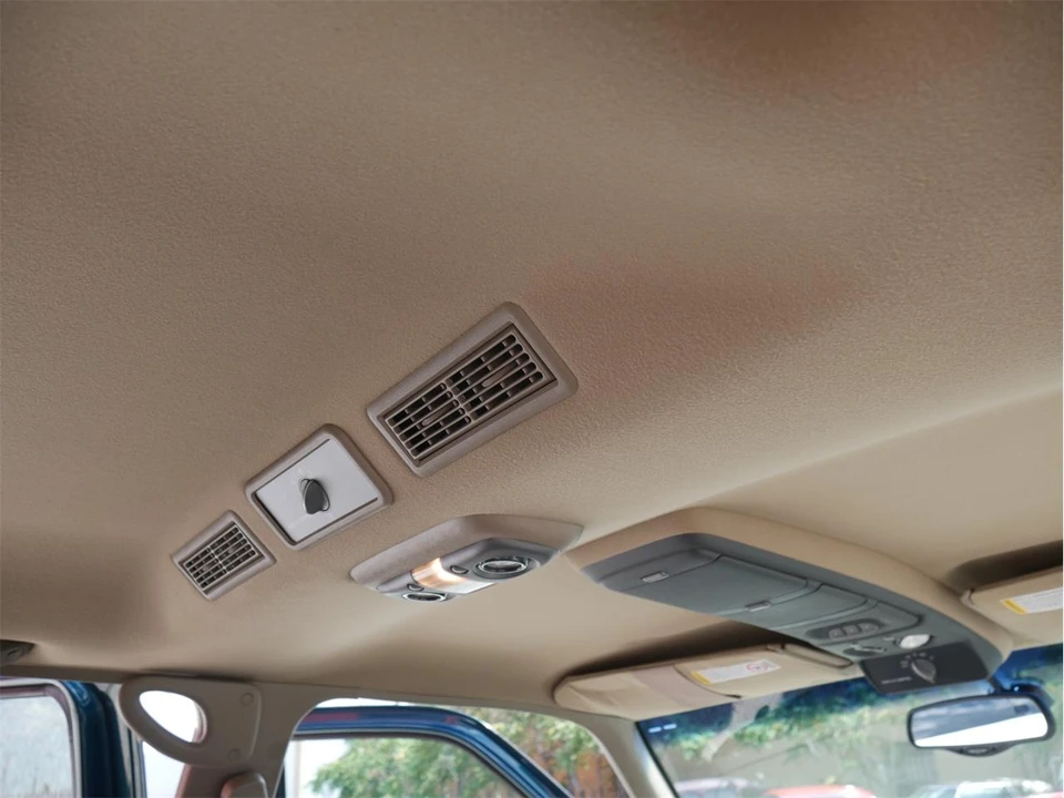 1999 Chevrolet Tahoe 1st Gen - Image 24 of 31