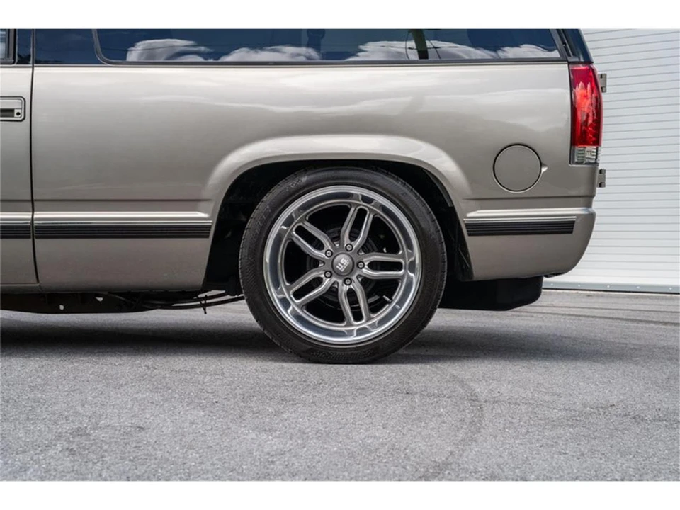 1999 Chevrolet Tahoe 1st Gen - Image 10 of 31