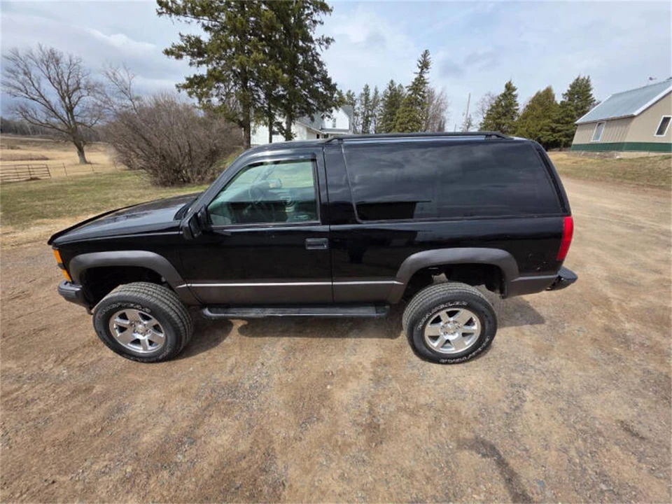 1999 Chevrolet Tahoe 1st Gen - Image 16 of 31