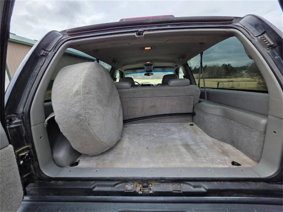 1999 Chevrolet Tahoe 1st Gen - Image 26 of 31