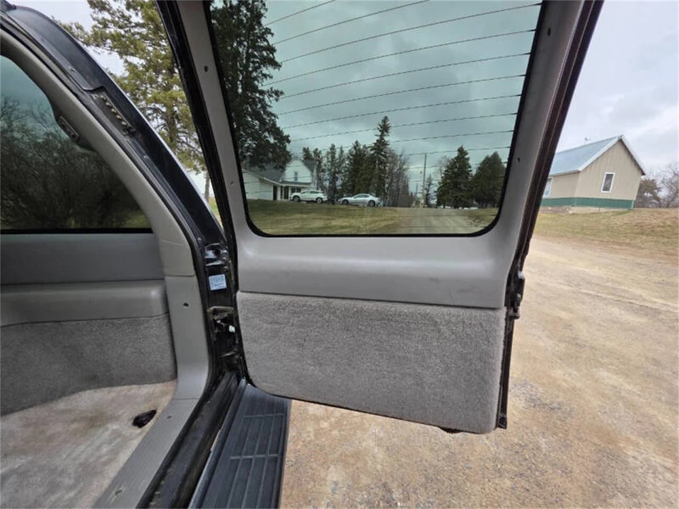 1999 Chevrolet Tahoe 1st Gen - Image 29 of 31