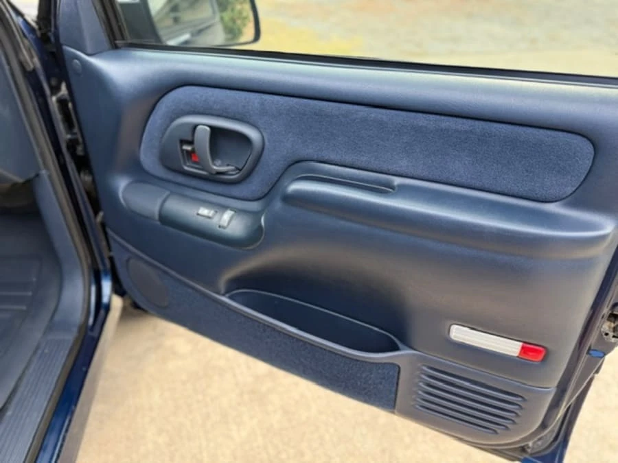 1999 Chevrolet Tahoe 1st Gen - Image 11 of 14