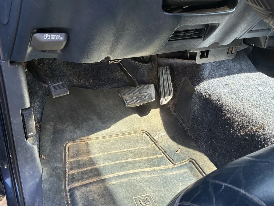 1999 Chevrolet Tahoe 1st Gen - Image 20 of 24