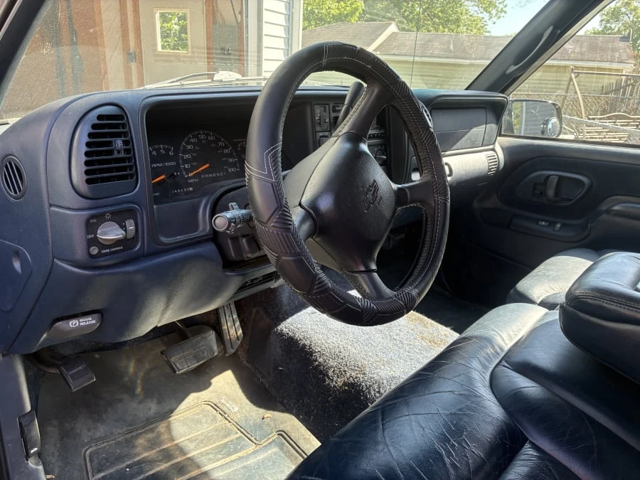 1999 Chevrolet Tahoe 1st Gen - Image 10 of 24
