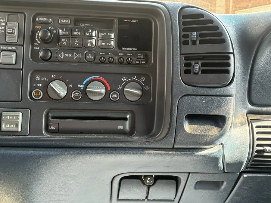 1999 Chevrolet Tahoe 1st Gen - Image 15 of 24