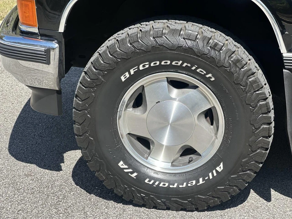 1999 Chevrolet Tahoe 1st Gen - Image 11 of 14