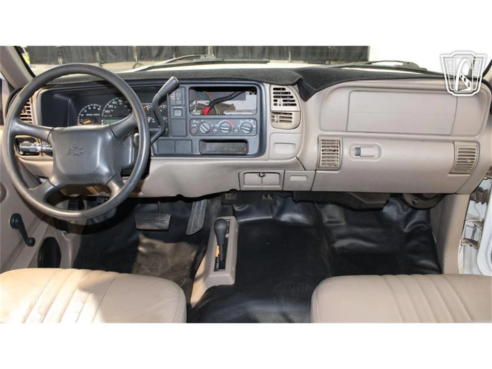 1999 Chevrolet Tahoe 1st Gen - Image 14 of 31