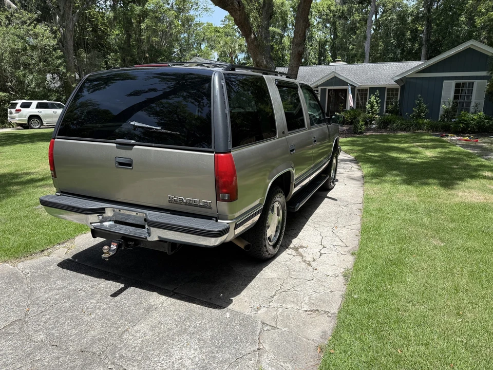 1999 Chevrolet Tahoe 1st Gen - Image 10 of 31