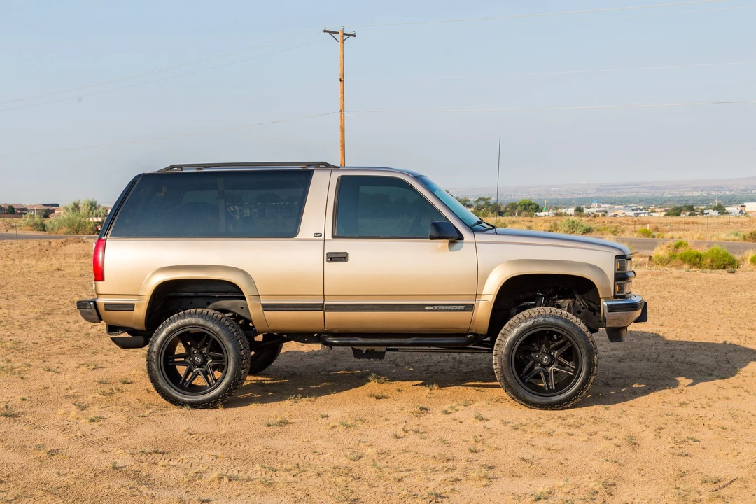 1999 Chevrolet Tahoe 1st Gen - Image 10 of 31