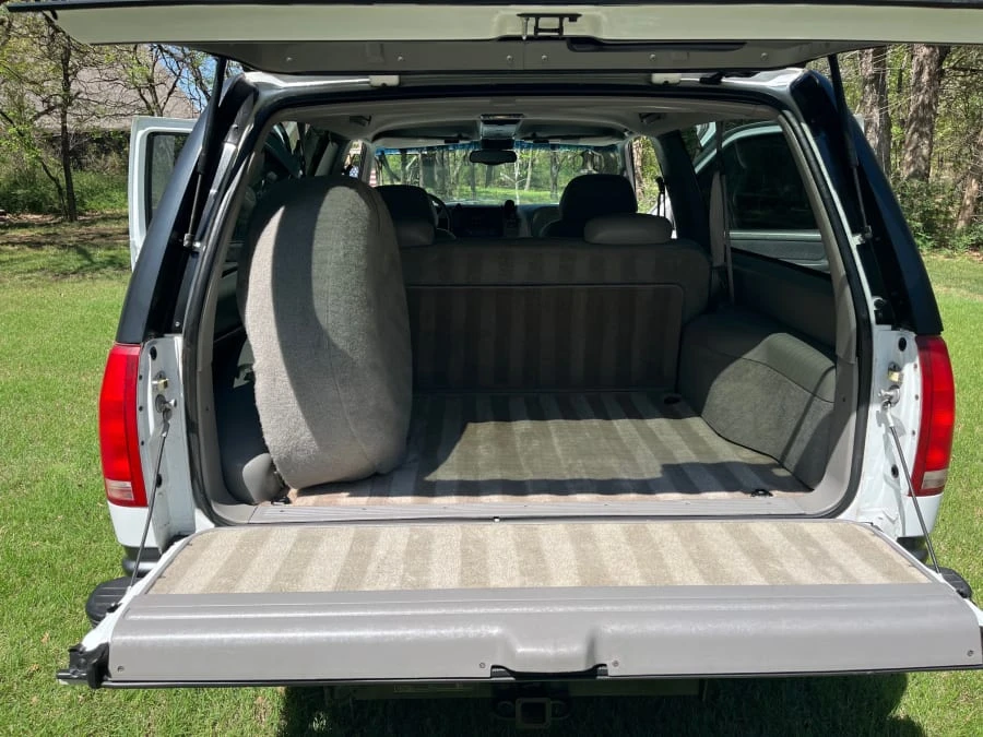 1999 Chevrolet Tahoe 1st Gen - Image 16 of 18