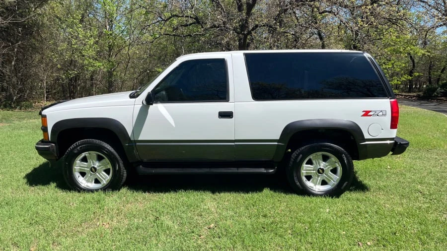 1999 Chevrolet Tahoe 1st Gen - Image 2 of 18