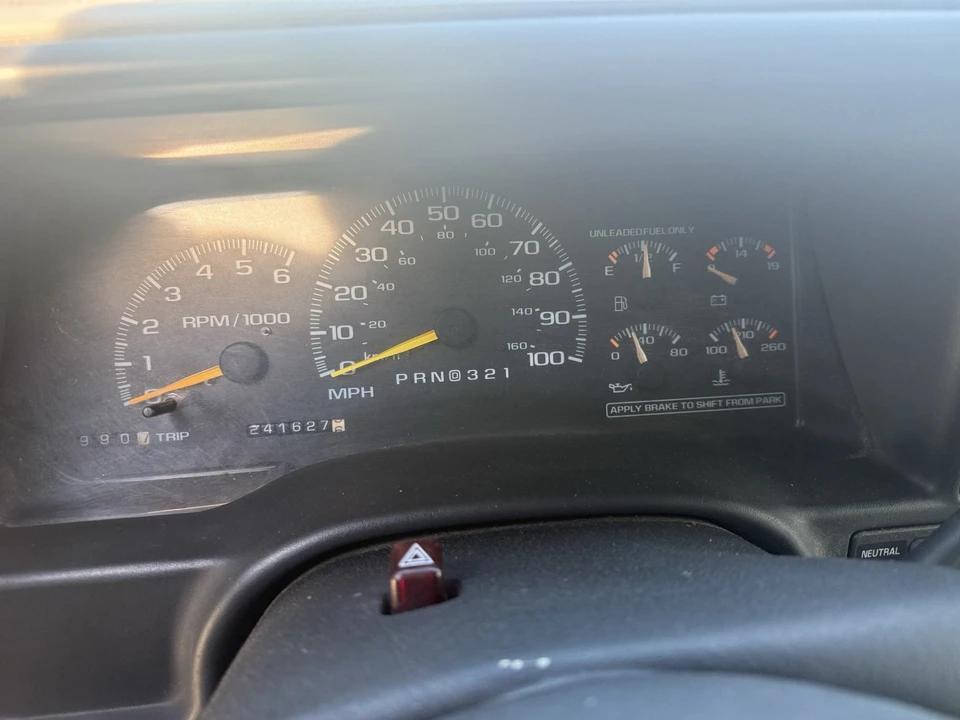 1999 Chevrolet Tahoe 2nd Gen - Image 17 of 21