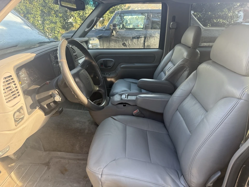 1999 Chevrolet Tahoe 2nd Gen - Image 13 of 21