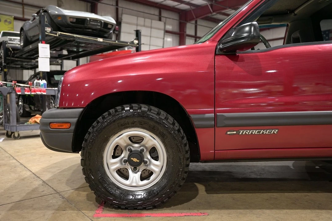 1999 Chevrolet Tracker - Image 3 of 12