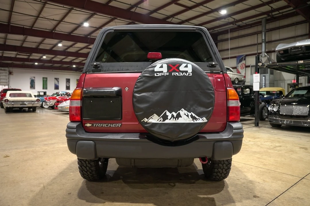 1999 Chevrolet Tracker - Image 7 of 12