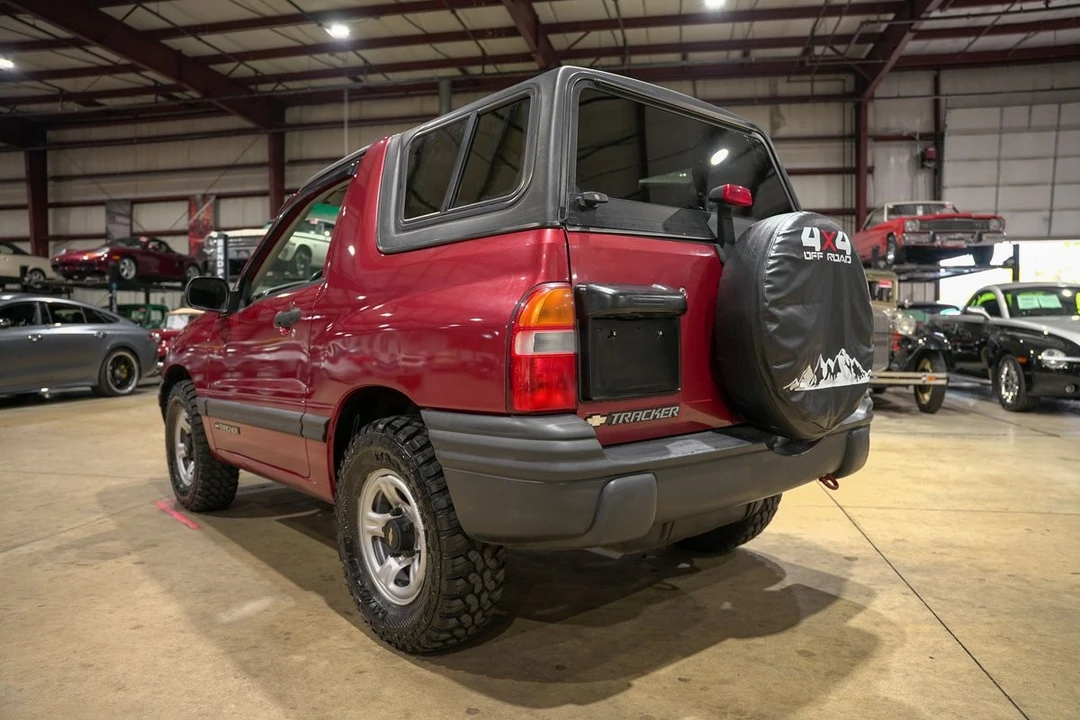 1999 Chevrolet Tracker - Image 6 of 12