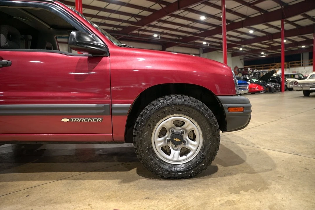 1999 Chevrolet Tracker - Image 11 of 12