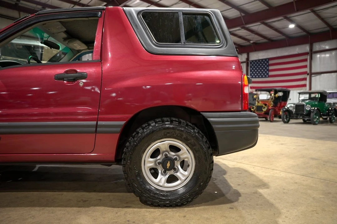 1999 Chevrolet Tracker - Image 5 of 12
