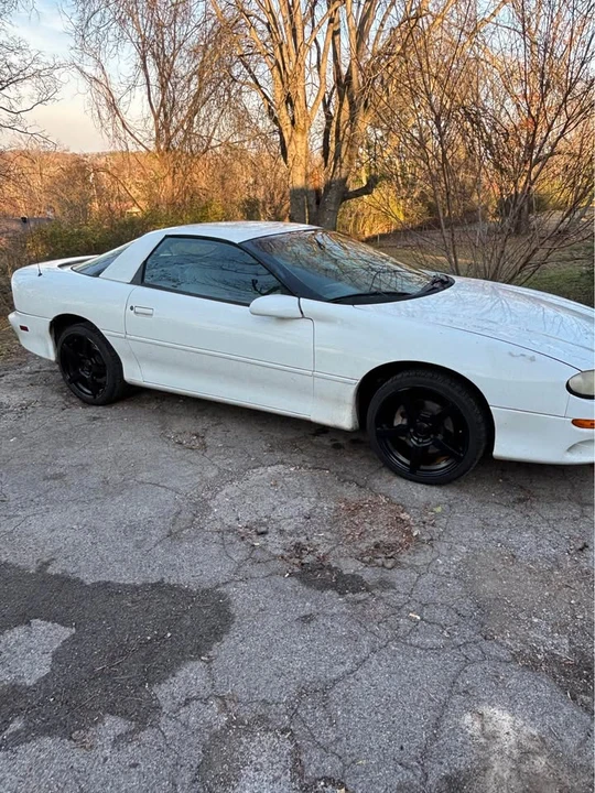 1999 Chevrolet Camaro 4th Gen - Image 3 of 4