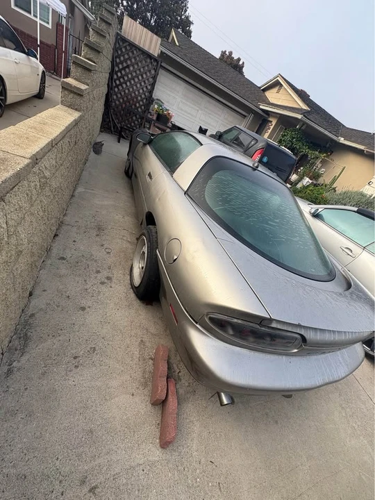1999 Chevrolet Camaro 4th Gen - Image 2 of 7