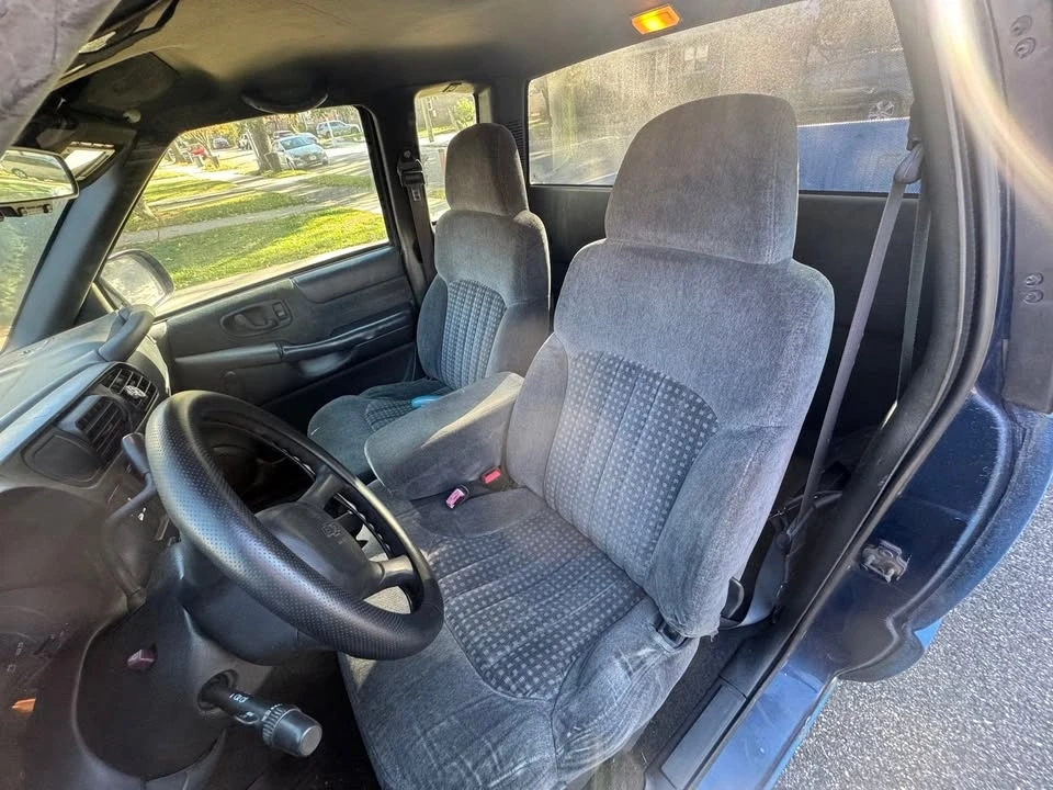 1999 Chevrolet S-10 - Image 6 of 12