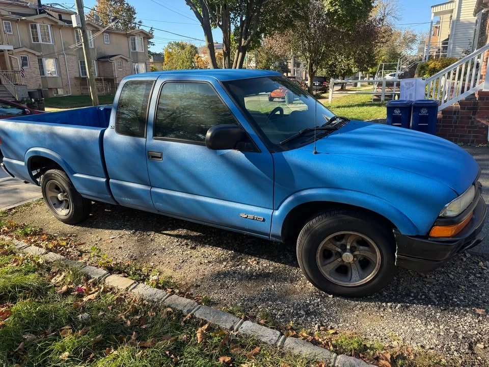 1999 Chevrolet S-10 - Image 2 of 12