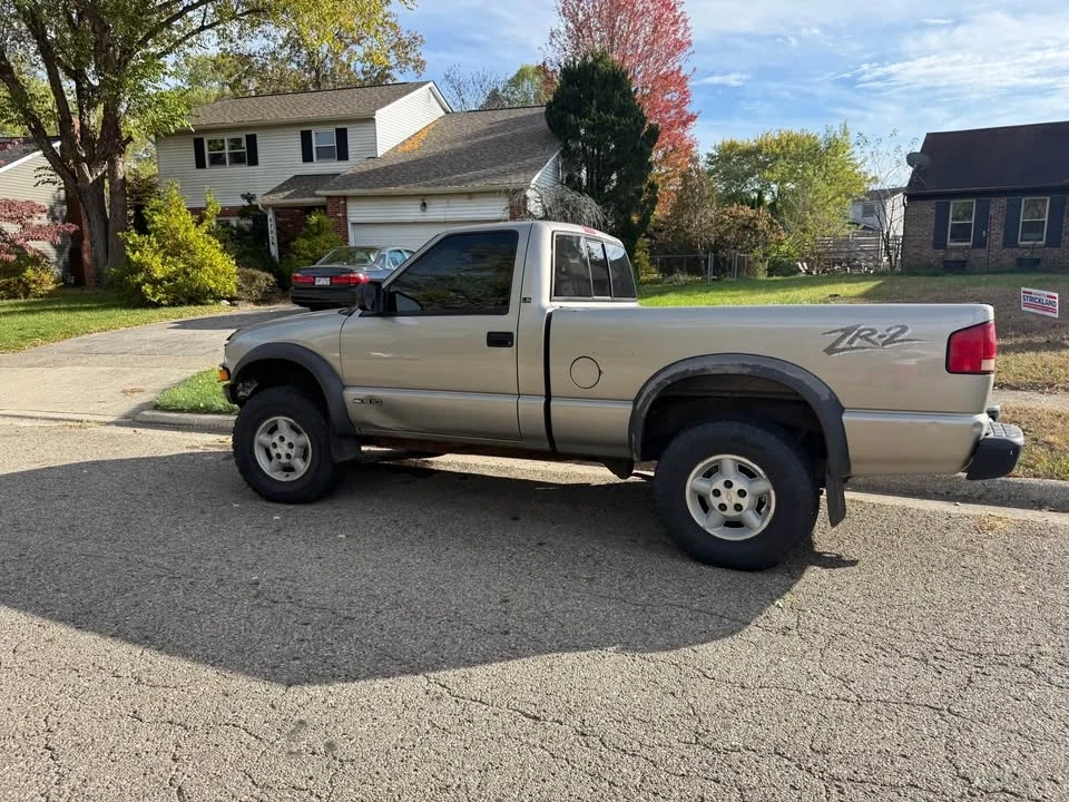 1999 Chevrolet S-10 - Image 6 of 9