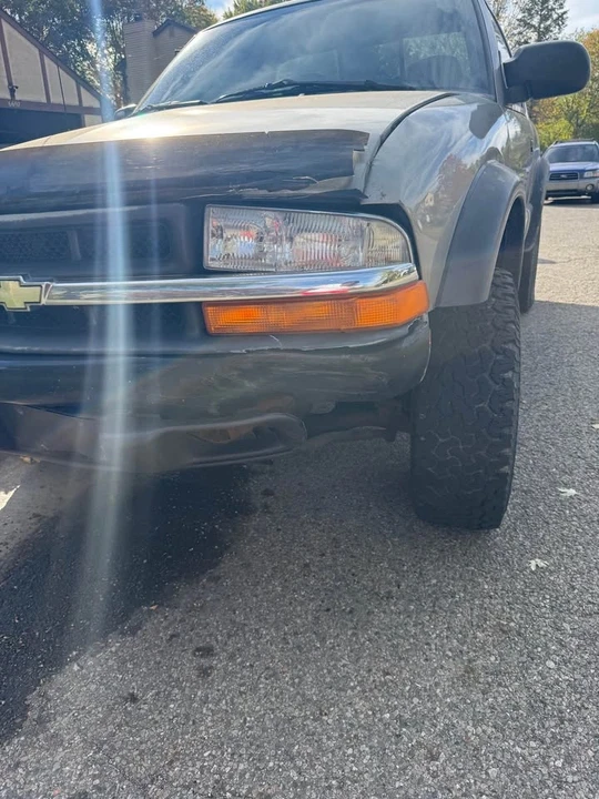 1999 Chevrolet S-10 - Image 7 of 9