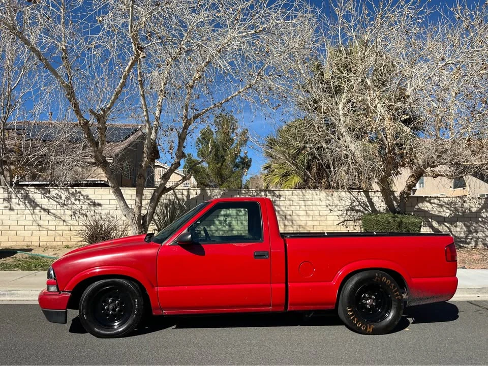 1999 Chevrolet S-10 - Image 4 of 10