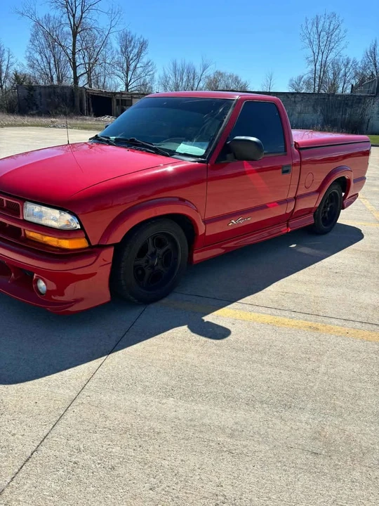 1999 Chevrolet S-10 - Image 4 of 11