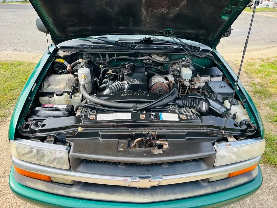 1999 Chevrolet S-10 - Image 3 of 4