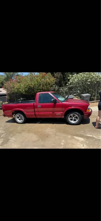 1999 Chevrolet S-10 - Image 2 of 3