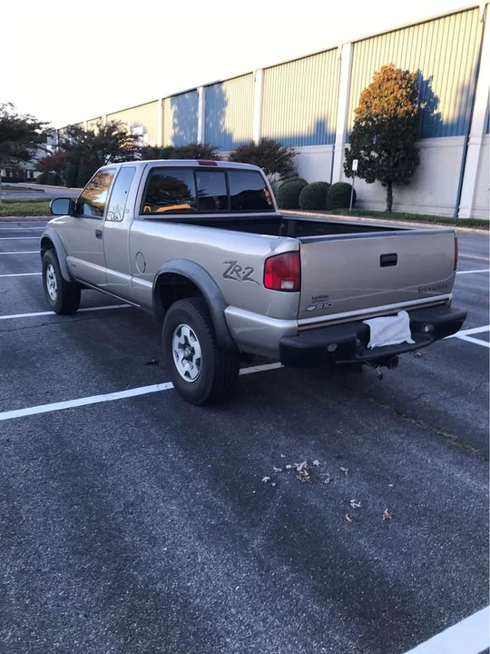 1999 Chevrolet S-10 - Image 4 of 14