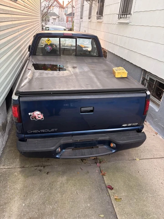 1999 Chevrolet S-10 - Image 16 of 17