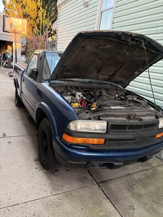 1999 Chevrolet S-10 - Image 3 of 17