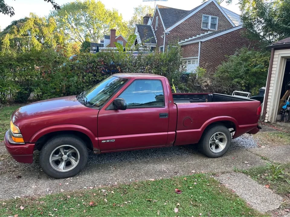 1999 Chevrolet S-10 - Image 2 of 8