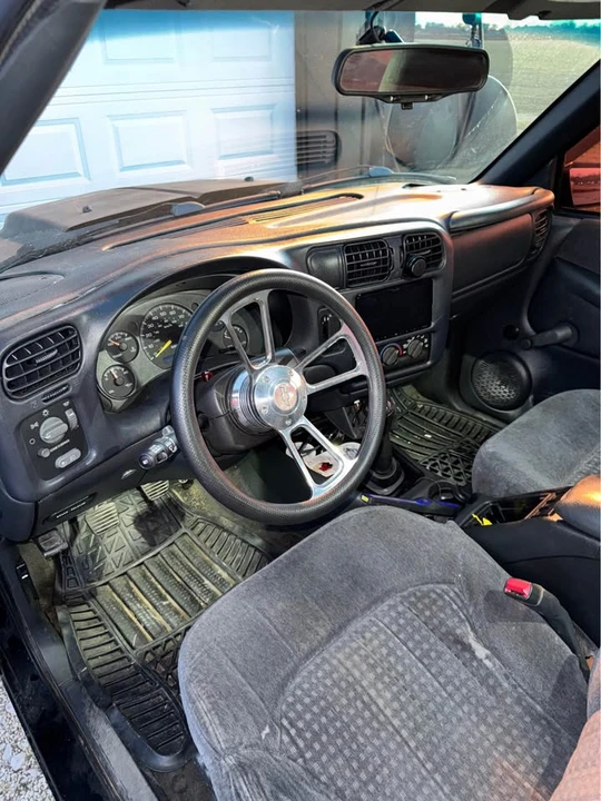 1999 Chevrolet S-10 - Image 7 of 9