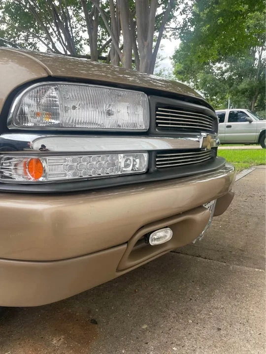 1999 Chevrolet S-10 - Image 4 of 17