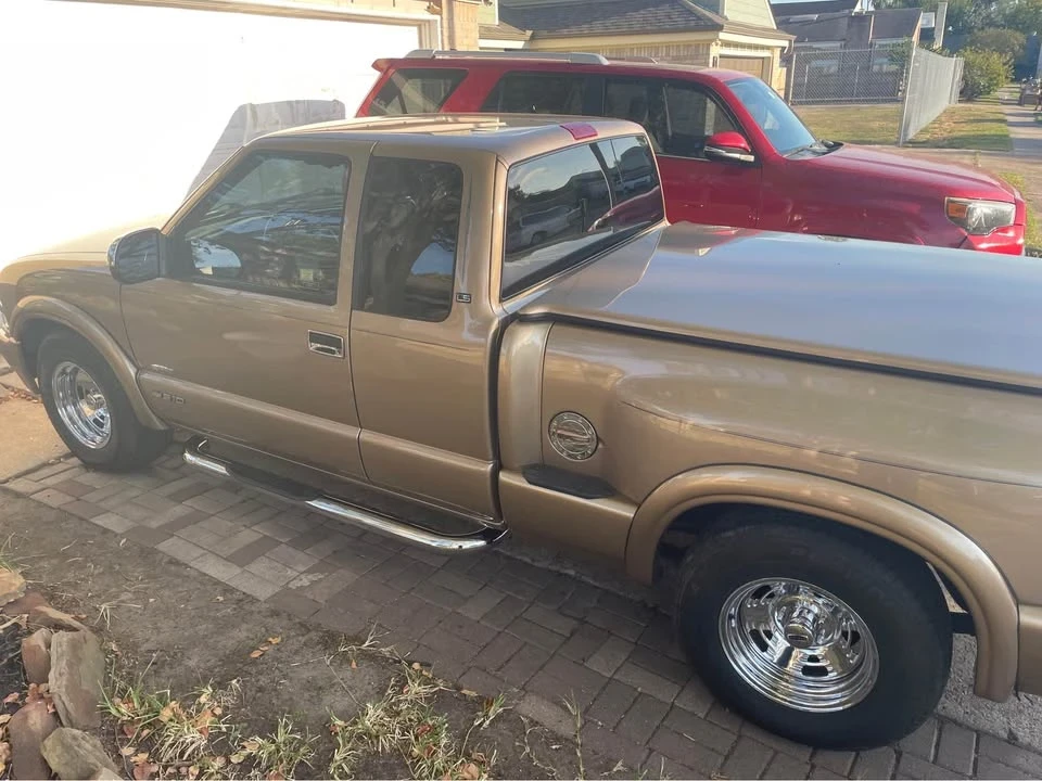 1999 Chevrolet S-10 - Image 8 of 17