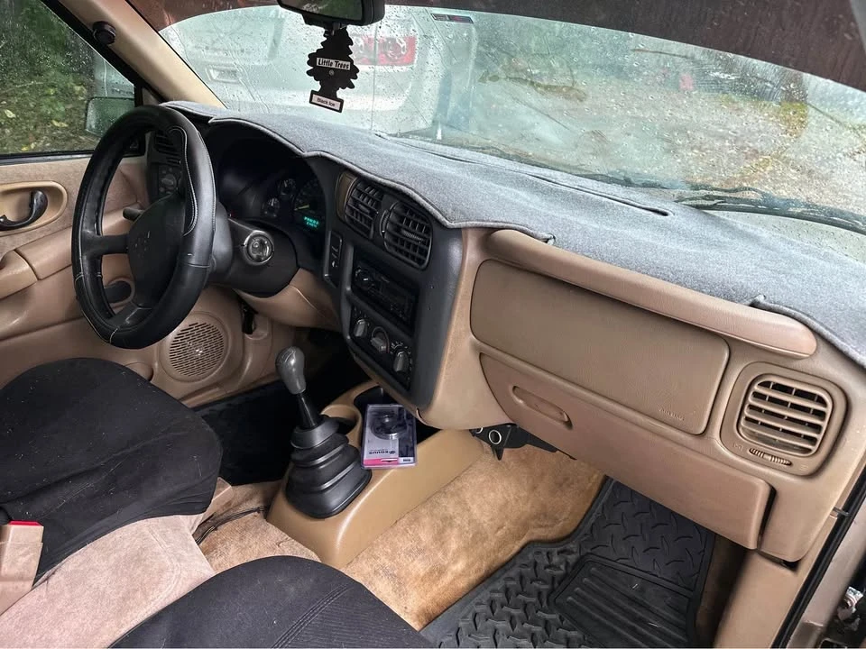 1999 Chevrolet S-10 - Image 4 of 14