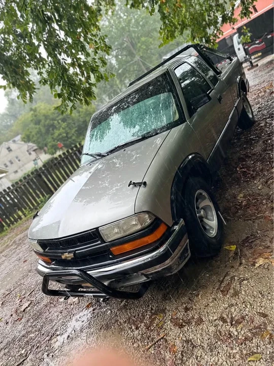 1999 Chevrolet S-10 - Image 9 of 14