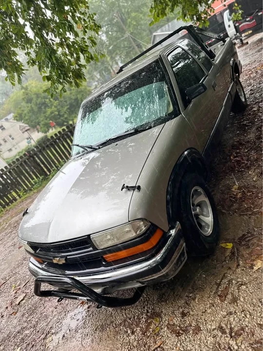 1999 Chevrolet S-10 - Image 8 of 14
