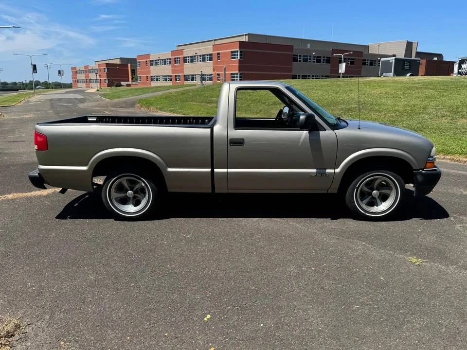 1999 Chevrolet S-10 - Image 3 of 12