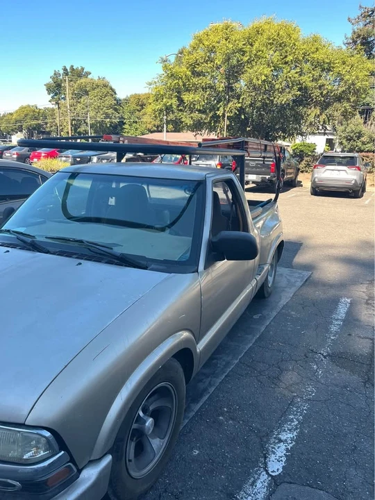 1999 Chevrolet S-10 - Image 2 of 3
