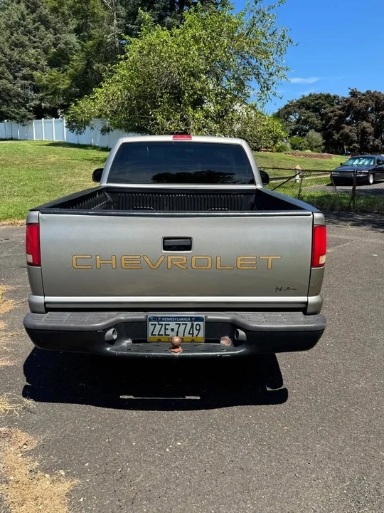 1999 Chevrolet S-10 - Image 4 of 12