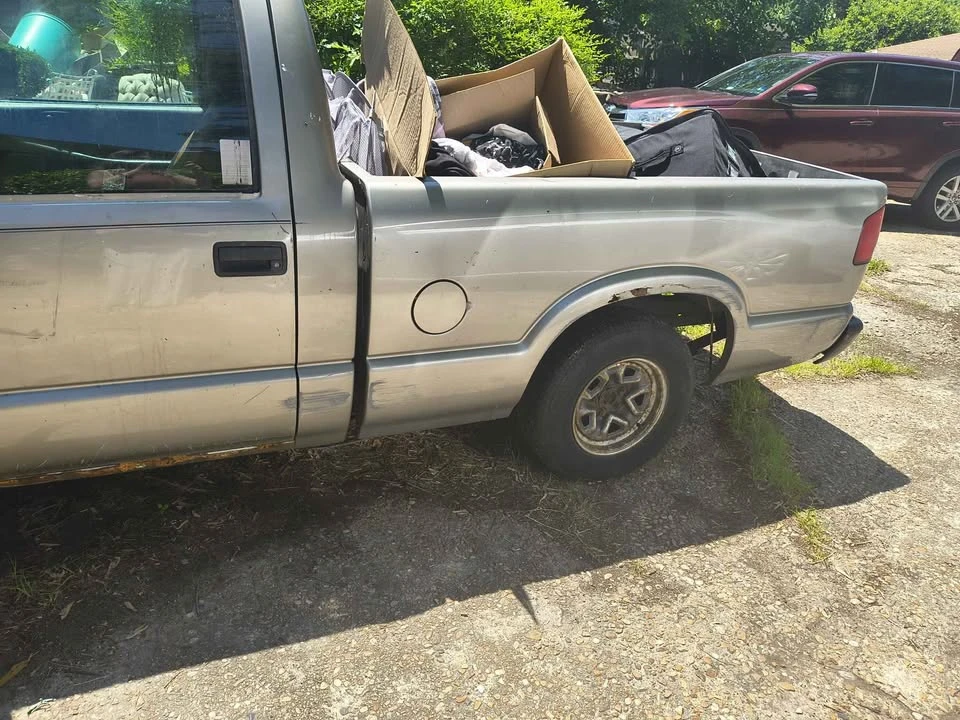 1999 Chevrolet S-10 - Image 2 of 8
