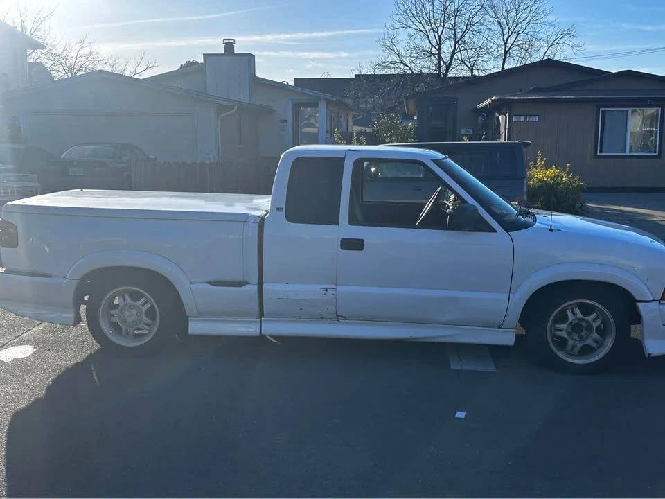 1999 Chevrolet S-10 - Image 5 of 17