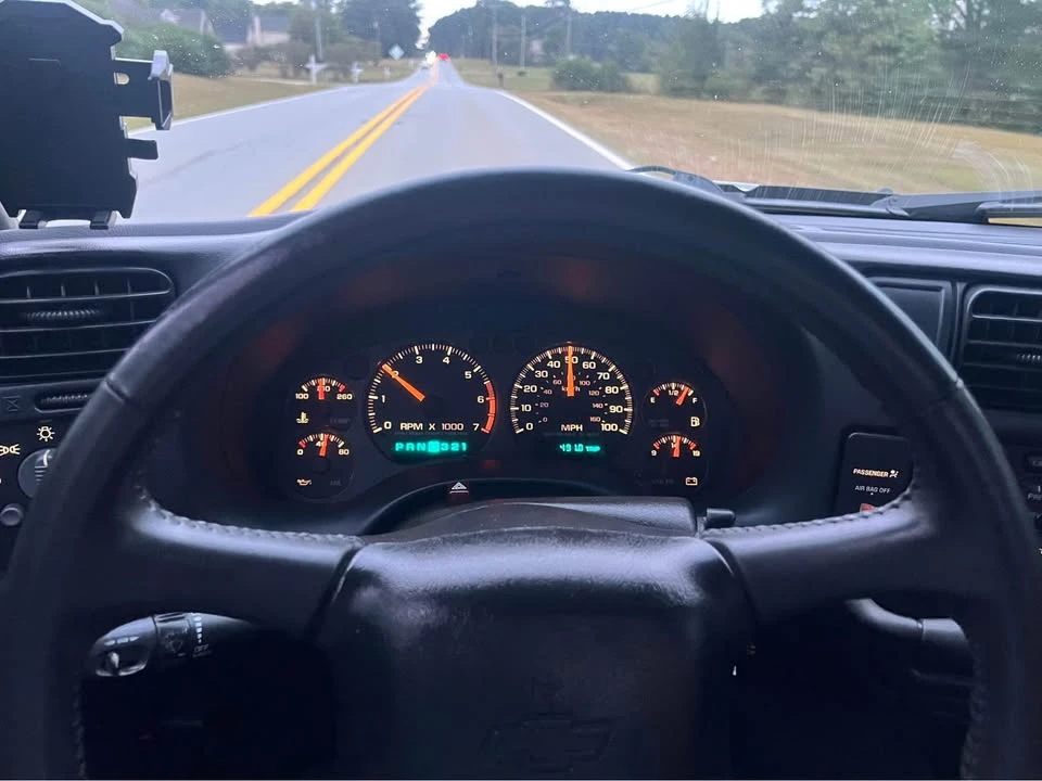 1999 Chevrolet S-10 - Image 9 of 12
