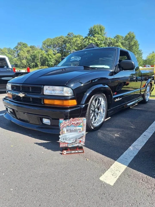 1999 Chevrolet S-10 - Image 4 of 10